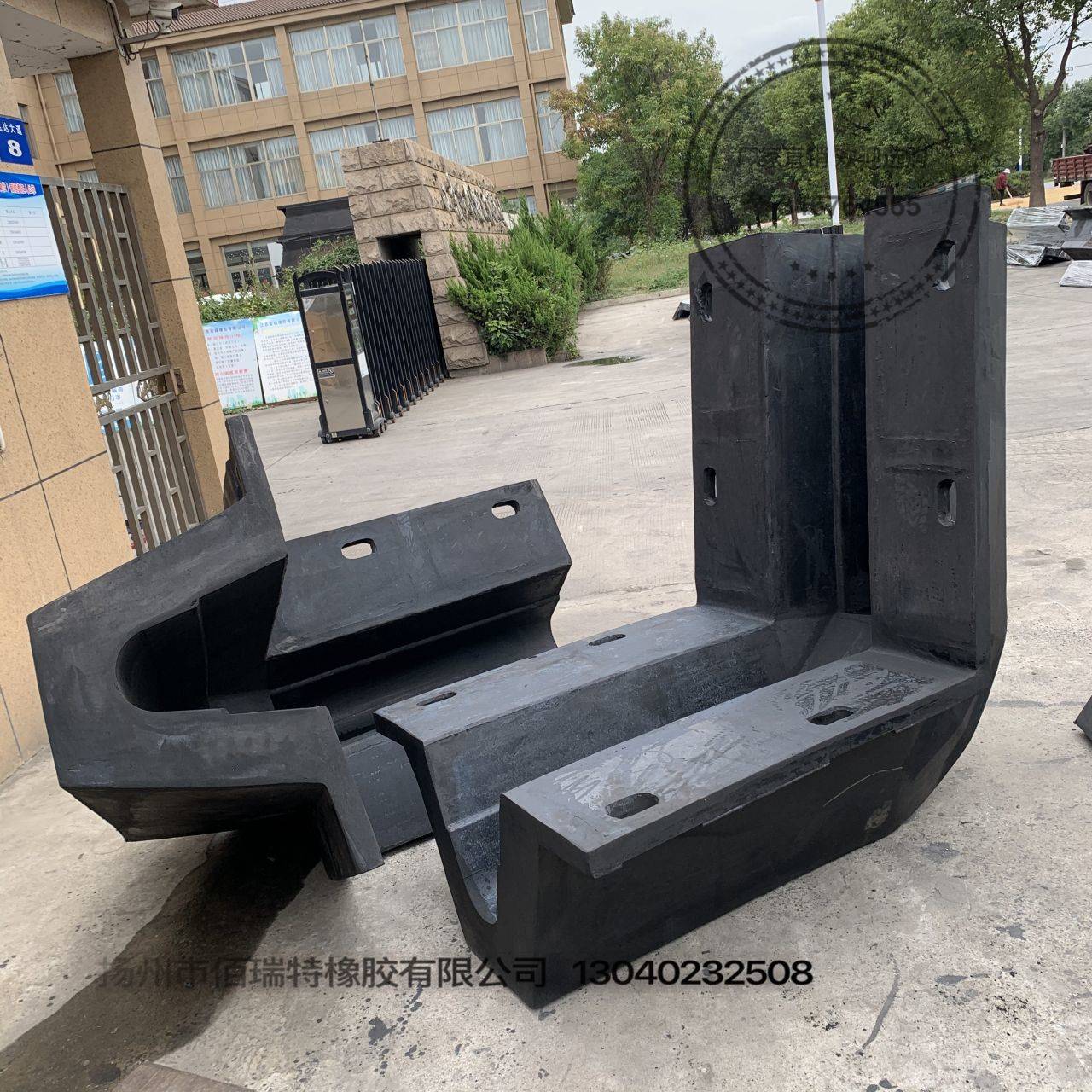 包角型转角护舷